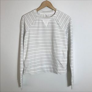 Lululemon Size 4 pullover